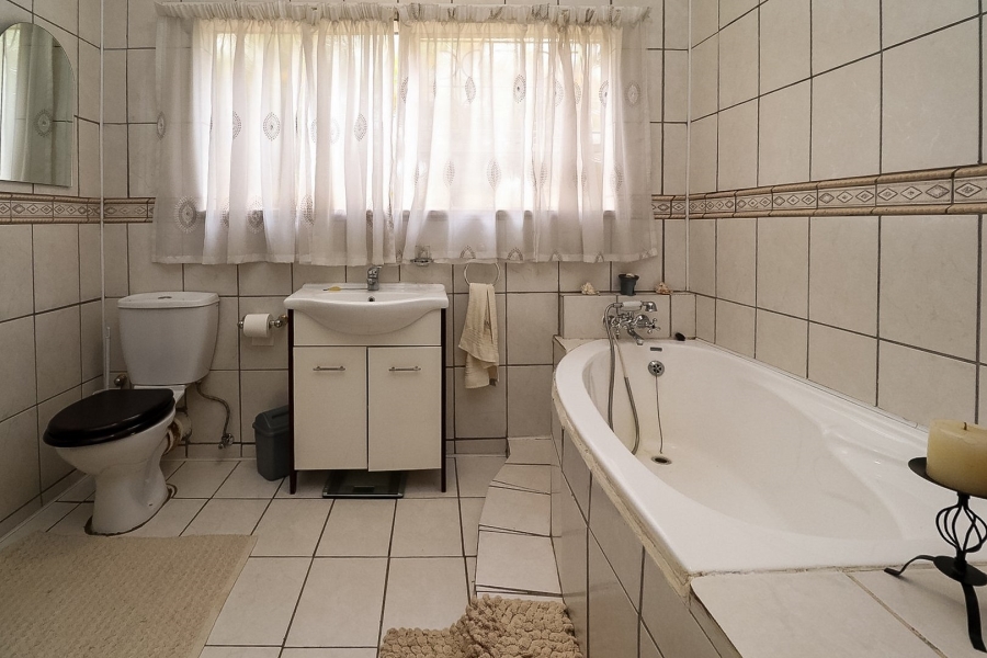 4 Bedroom Property for Sale in Stilfontein Ext 4 North West